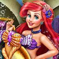 Ariel's Closet Games : Collecting things from above the sea is Ariel's favorite pas ...