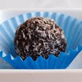 Chocolate Snowball Games : Hello girls! Larissa is back with one more delicious dessert ...