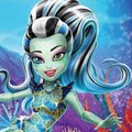 Great Scarrier Swim Games : Lagoona Blue, her ghoulfriends, and Gil Webber are ...