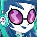 Equestria Girls DJ Pon-3 Games : At home behind a turntable, DJ Pon-3 is known for her amazin ...