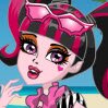Swim Class Draculaura Games : Draculaura does not like to sunbathe, but if it is ...