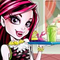 Draculaura's Die-Ner Games : Does anyone starving? Draculaura can start eating ...