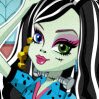 Frankie Stein Haircuts Games : Monster High Frankie Stein surely has an unique fashion styl ...