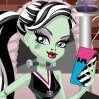 Frankie Stein Dress Up Games : Frankie Stein is the daughter of the known monster Frankenst ...